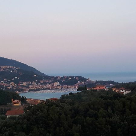 Casa Vacanze P&G. Colline, Mare, Relax La Spezia Luaran gambar