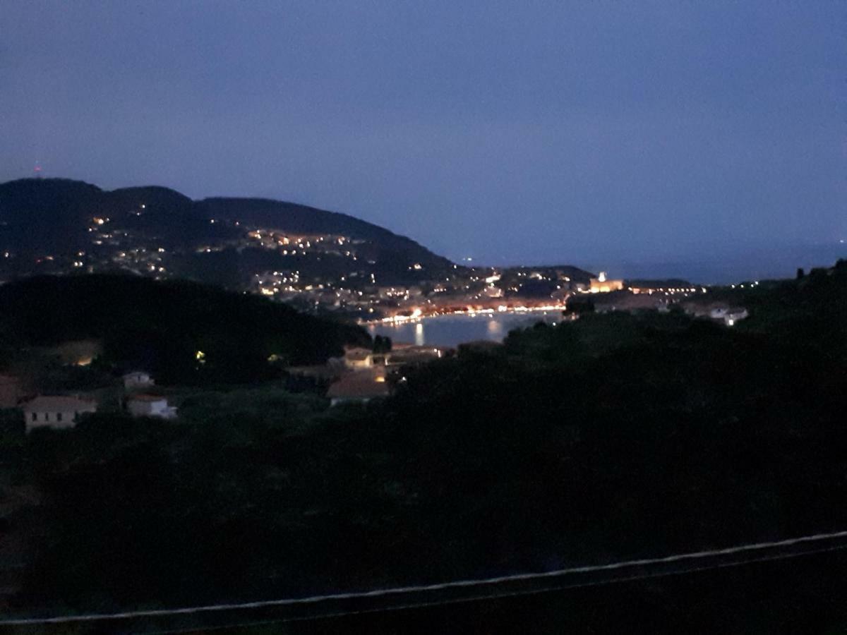Casa Vacanze P&G. Colline, Mare, Relax La Spezia Luaran gambar